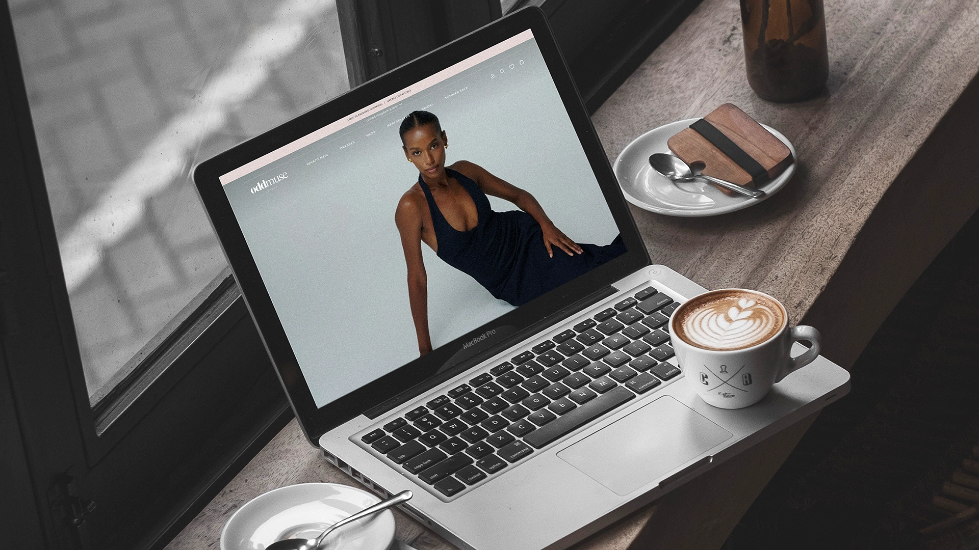 Click Scroll Buy!_Image_02